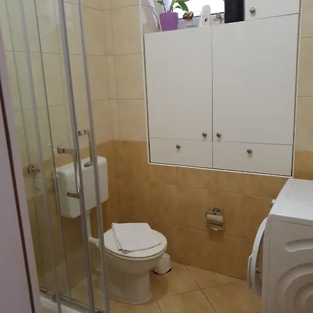 Beachfront Deluxe Podgora (Split-Dalmatia)