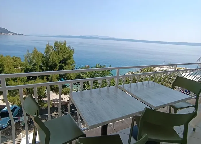 Beachfront Deluxe Podgora (Split-Dalmatia)