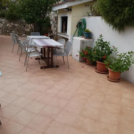 Apartment Beachfront Deluxe Podgora
