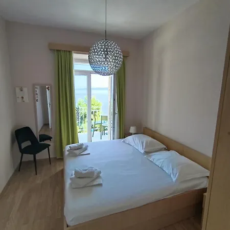 Beachfront Deluxe * Podgora (Split-Dalmatia)